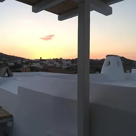 Historical Mykonian Nyaraló *