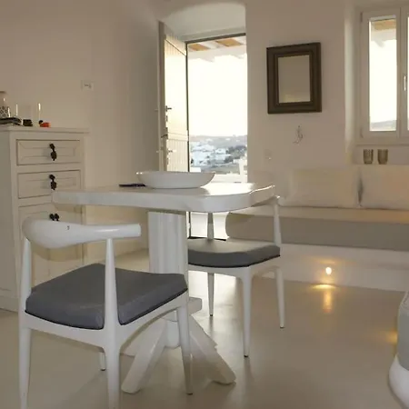 Historical Mykonian Nyaraló *