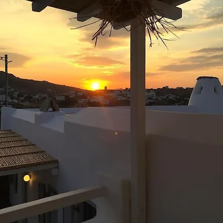 Nyaraló Historical Mykonian *